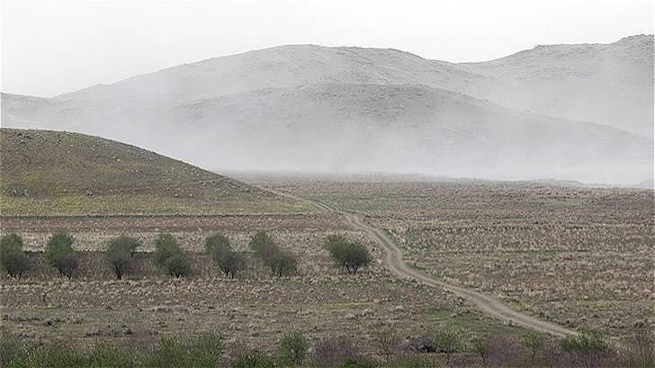 طوفان نمک درياچه اروميه روستاها را خالي کرد 